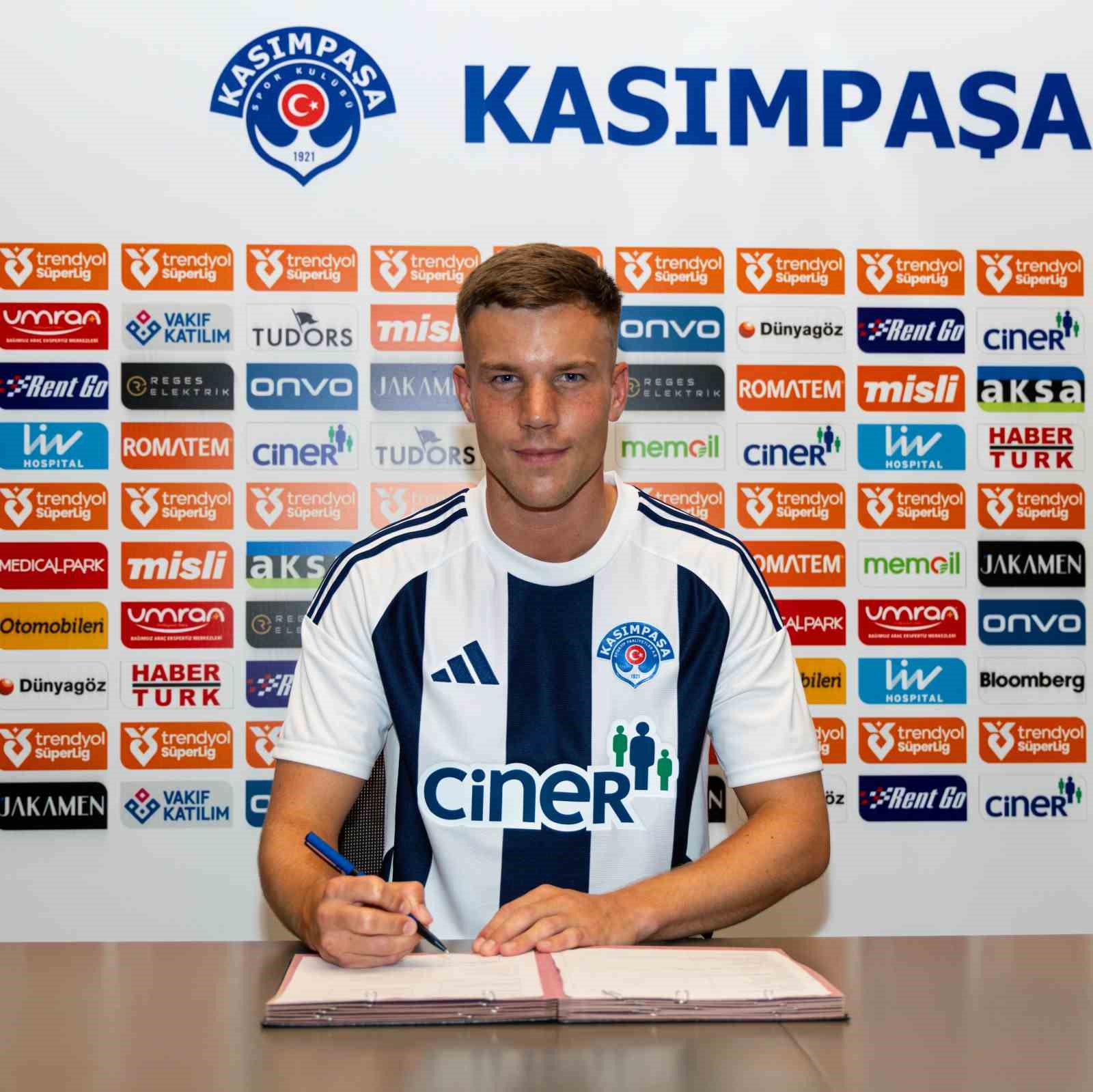 Kasımpaşa, Andri Fannar Baldursson’u kadrosuna kattı