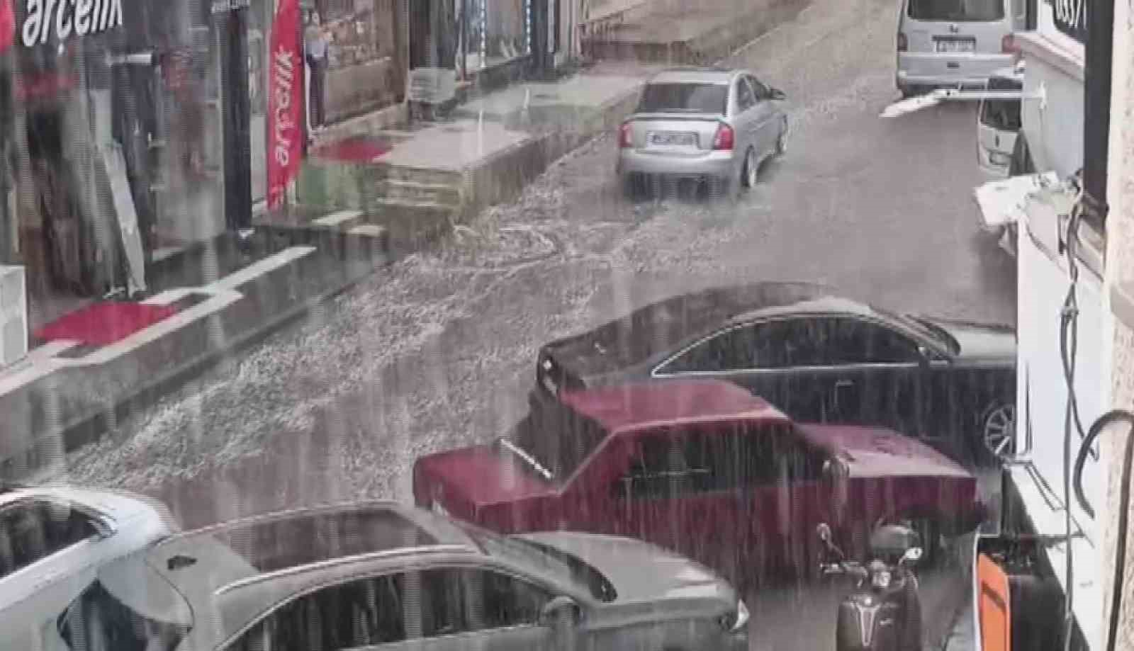 Kayseri Develi’de sağanak etkili oldu