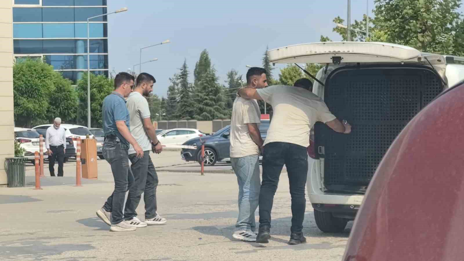 Bursa&rsquo;da film gibi hırsızlık
