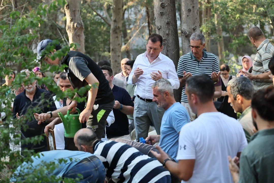 Silivri Belediye Başkanı Balcıoğlu, Silivri Belediyesi Eğitim Koordinat&ouml;r&uuml; Ayşe Mine Tonta&rsquo;nın cenazesine katıldı
