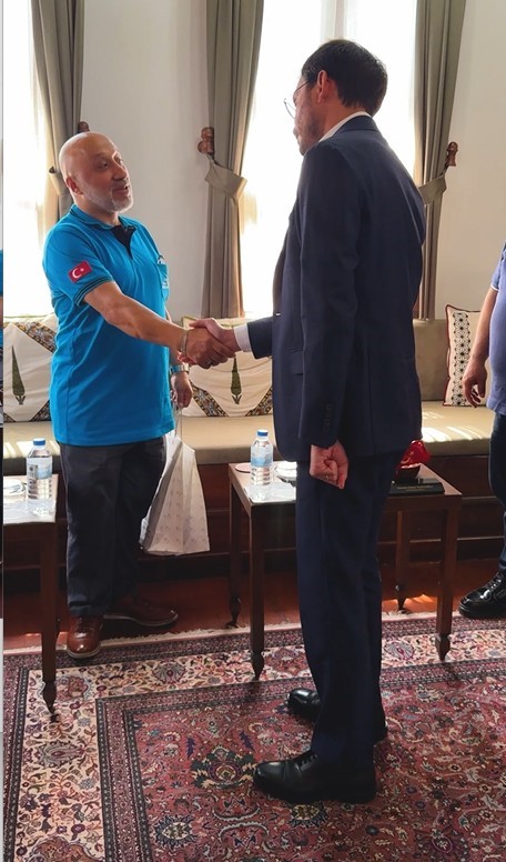 Başkan Yazıcıoğlu duyarlı şoförü makamında ağırladı