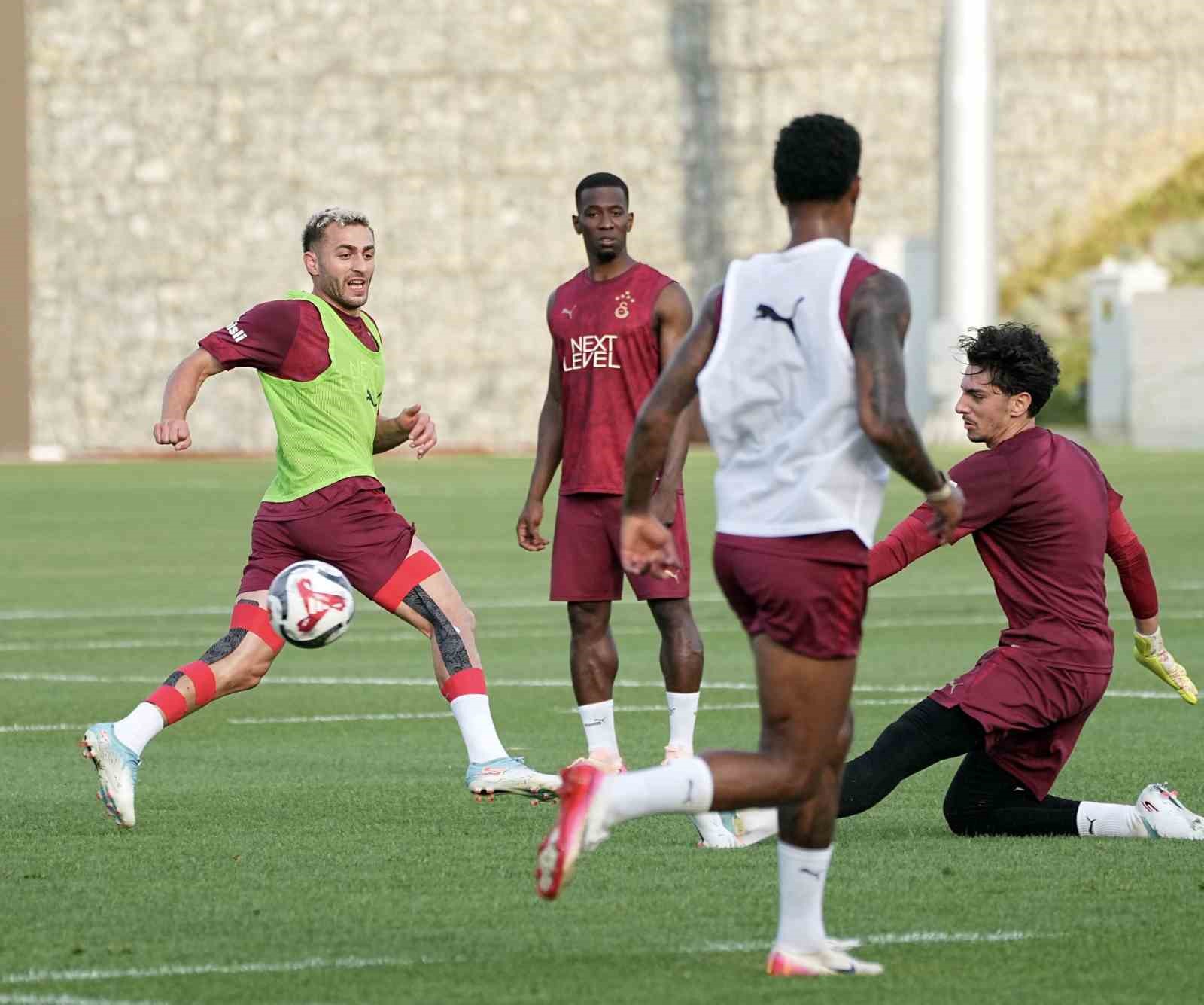 Galatasaray çift antrenman yaptı