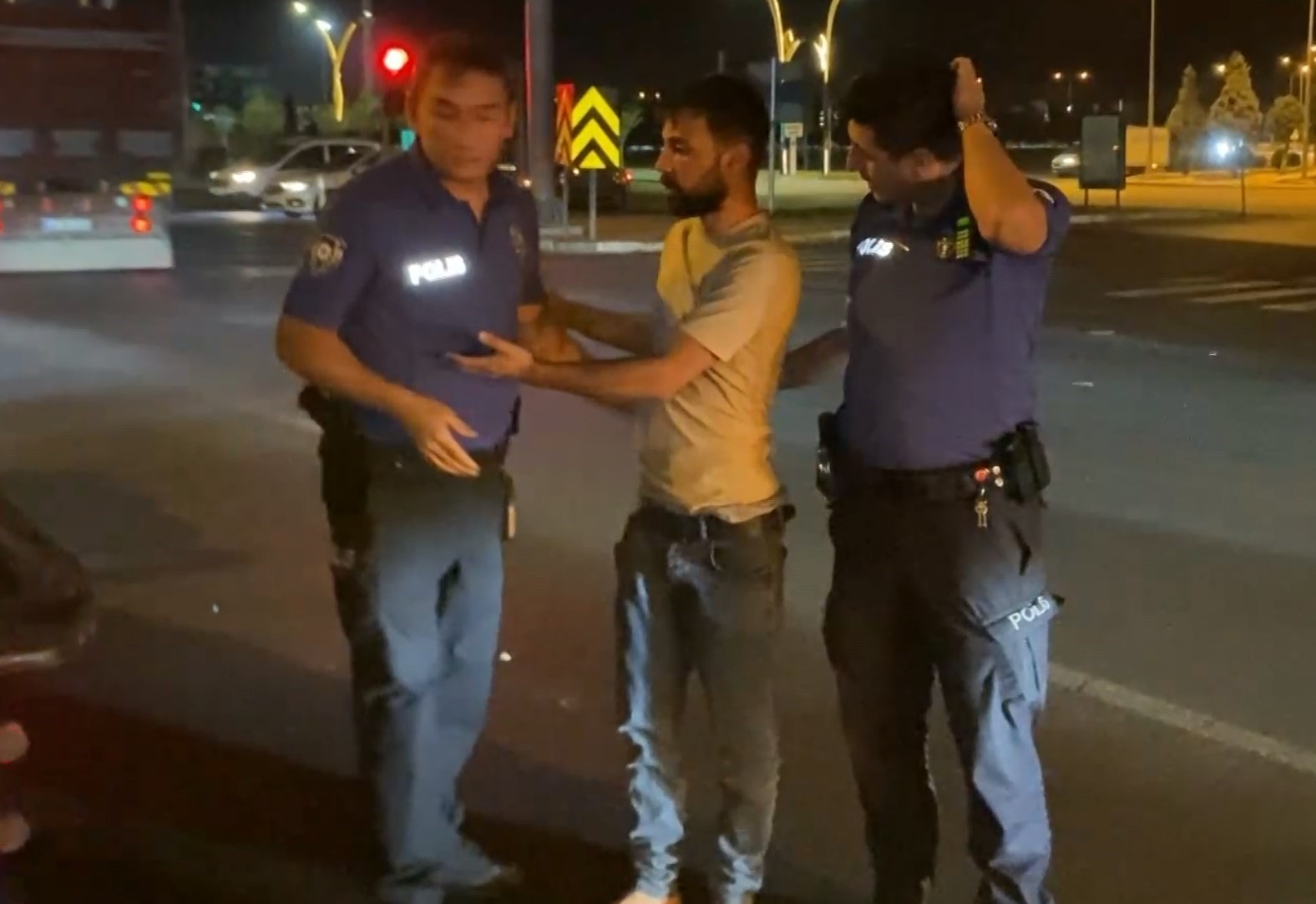 Kaza yapan alkollü ve ehliyetsiz sürücüden pes dedirten konuşma