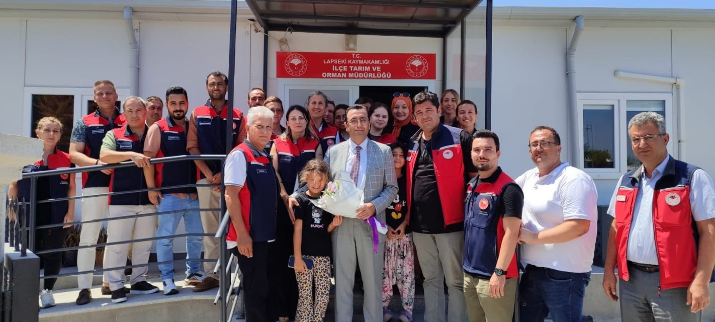İl Tarım ve Orman Müdürü, Lapseki’de tarım sektörü temsilcileriyle bir araya gelerek çalışmaları inceledi