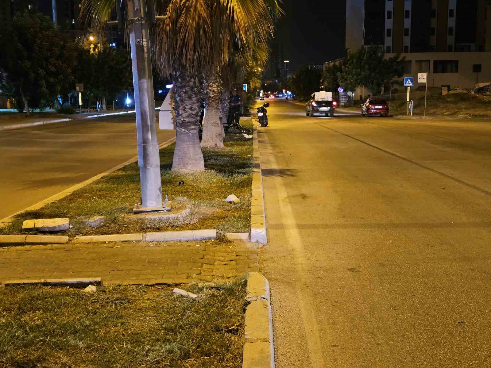 Adana’da motosiklet ile bisiklet çarpıştı: 1 ölü, 1 yaralı