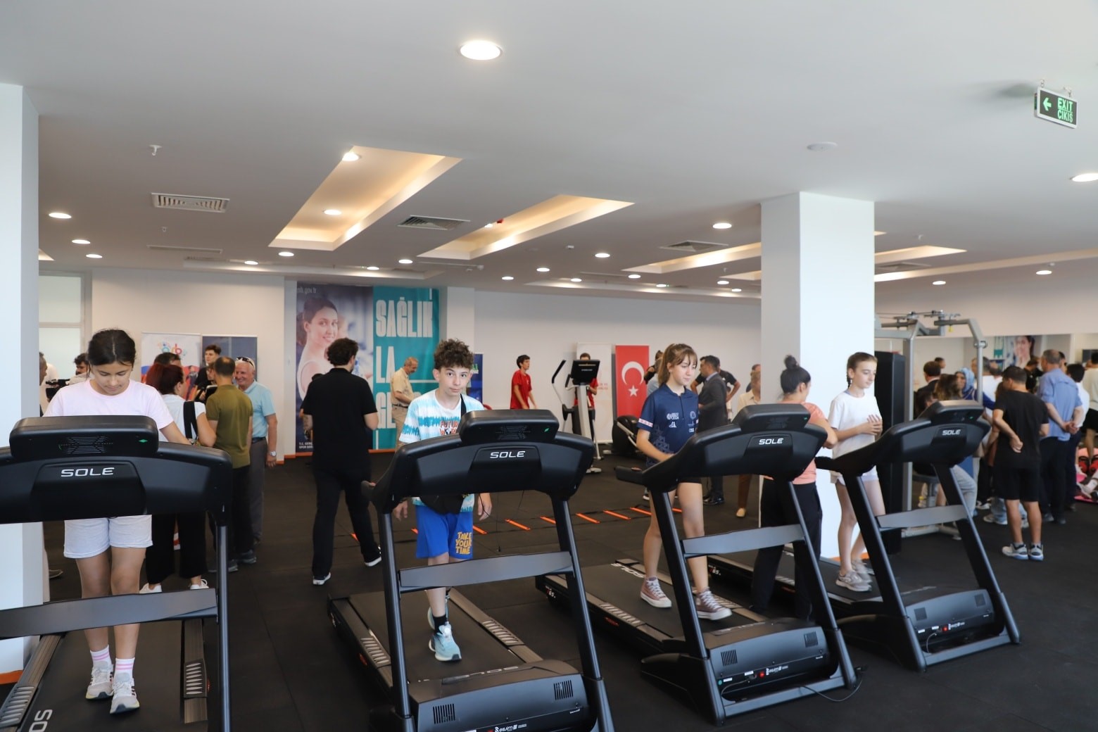 K&uuml;tahya&rsquo;da yeni fitness salonu a&ccedil;ıldı
