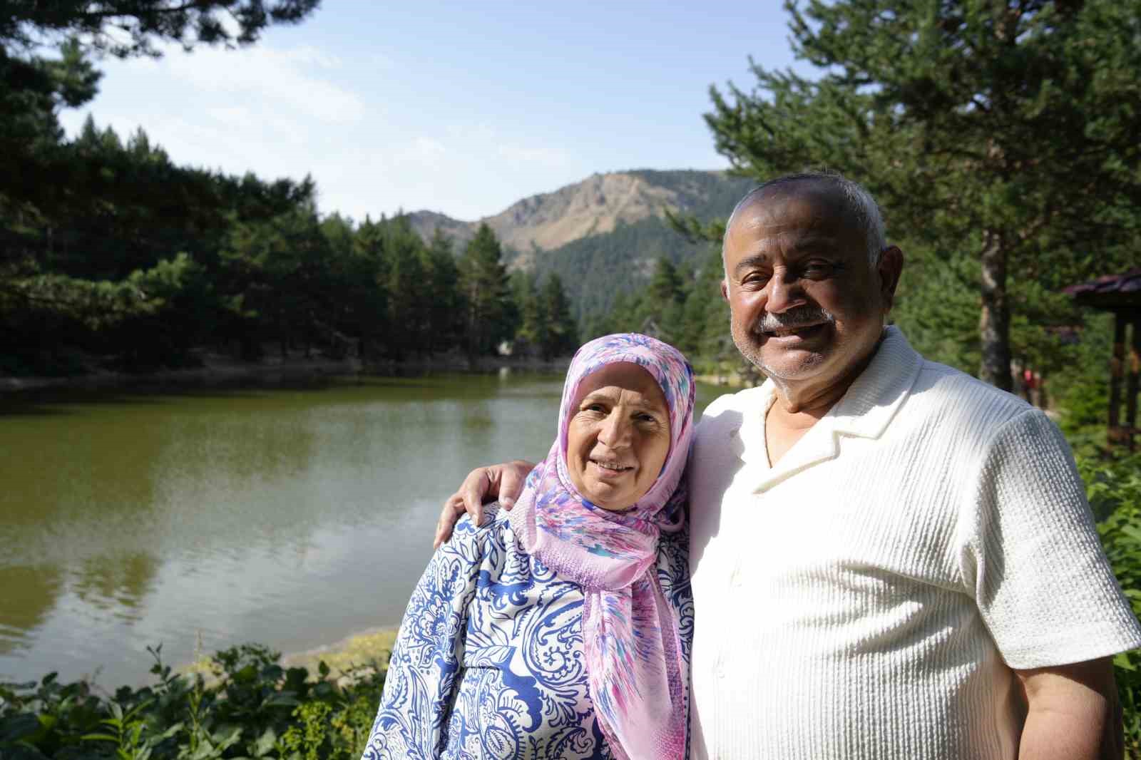 Tropikal sıcaklardan bunalanlar soluğu Limni Gölü’nde aldı
