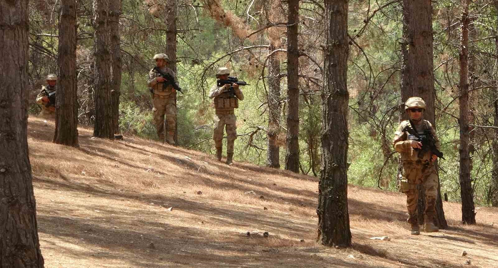 Komandolar orman yangınlarına karşı teyakkuzda