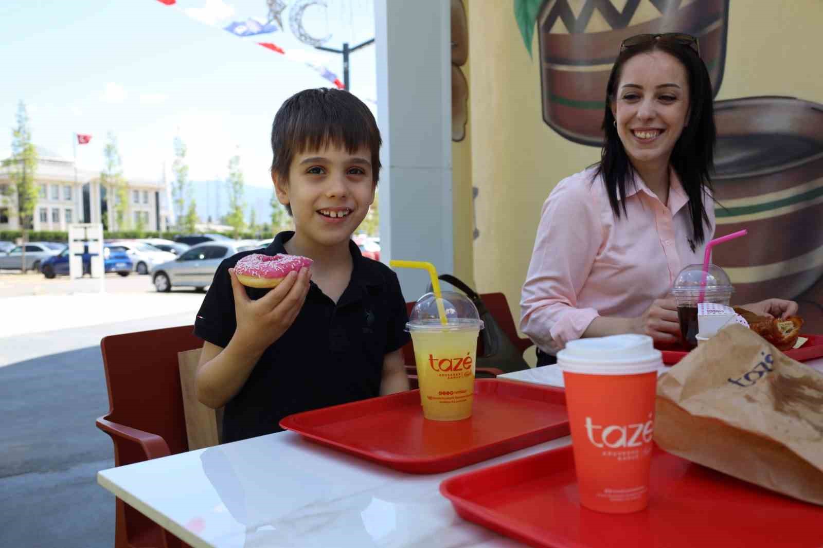 "Taze" 6 ayda 200 bin kişiyi ağırladı

