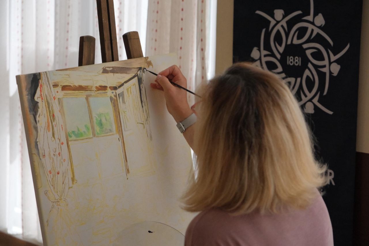 B&uuml;y&uuml;kşehir&rsquo;in yetişkinler i&ccedil;in yaz resim kursları devam ediyor
