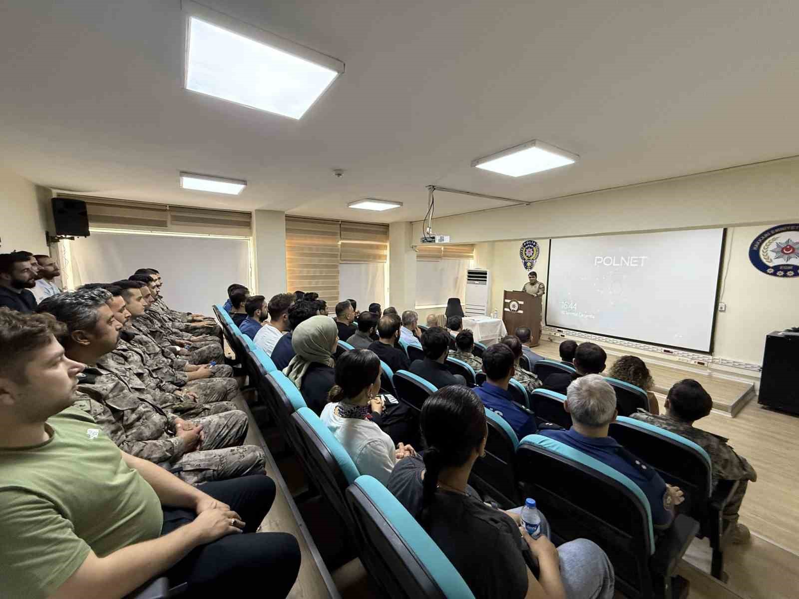 Emniyet M&uuml;d&uuml;r&uuml; Yılmaz&rsquo;dan yeni personele brifing
