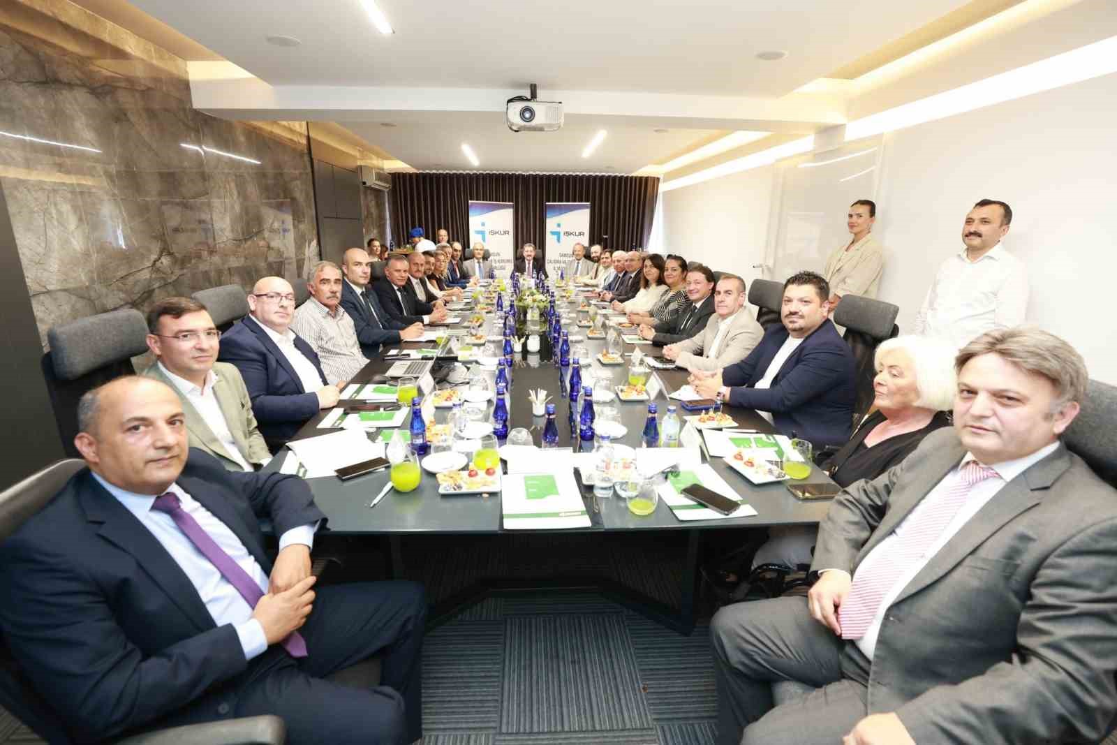 Samsun&rsquo;da engelli ve eski h&uuml;k&uuml;ml&uuml;leri sosyal hayata bağlayacak projeler onaylandı
