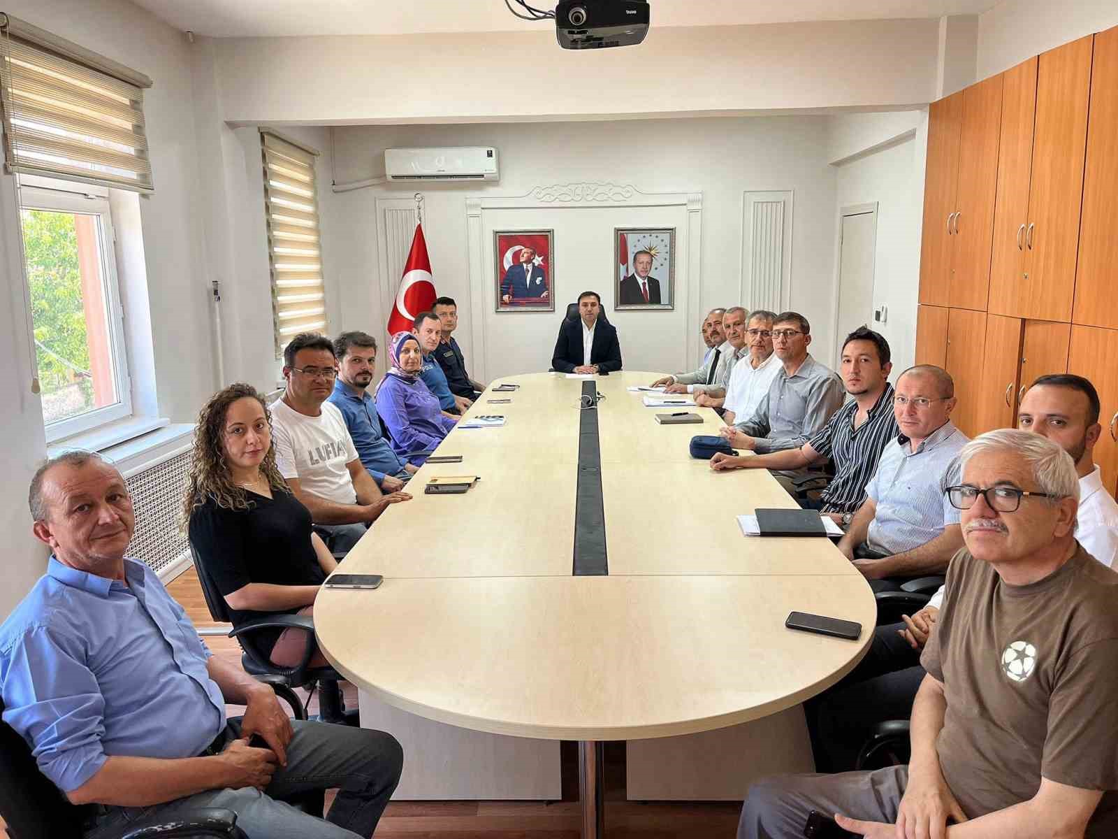 Çavdarhisar’da halk eğitimi faaliyetleri masaya yatırıldı