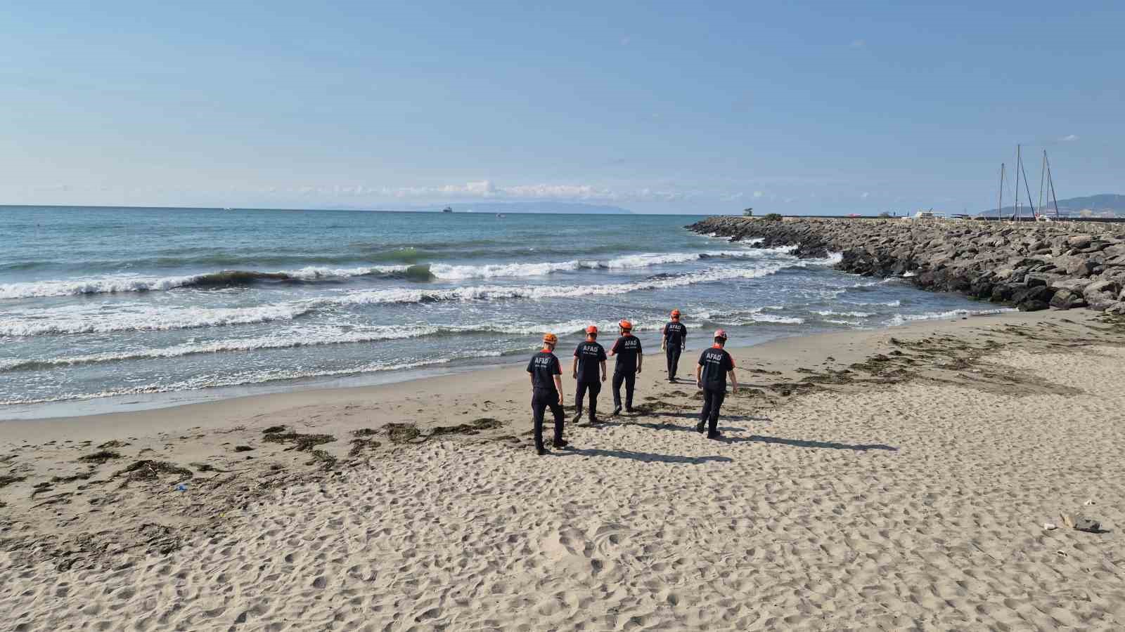 Tekirdağ&rsquo;da denizde kaybolan &ccedil;ocuk i&ccedil;in arama &ccedil;alışmaları s&uuml;r&uuml;yor
