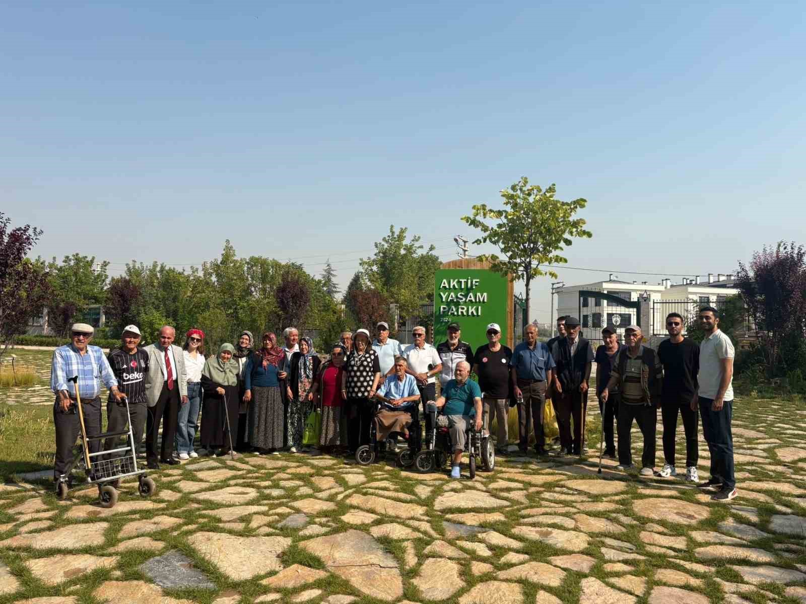 Yaşlılar i&ccedil;in doğa y&uuml;r&uuml;y&uuml;ş&uuml; ger&ccedil;ekleştirildi
