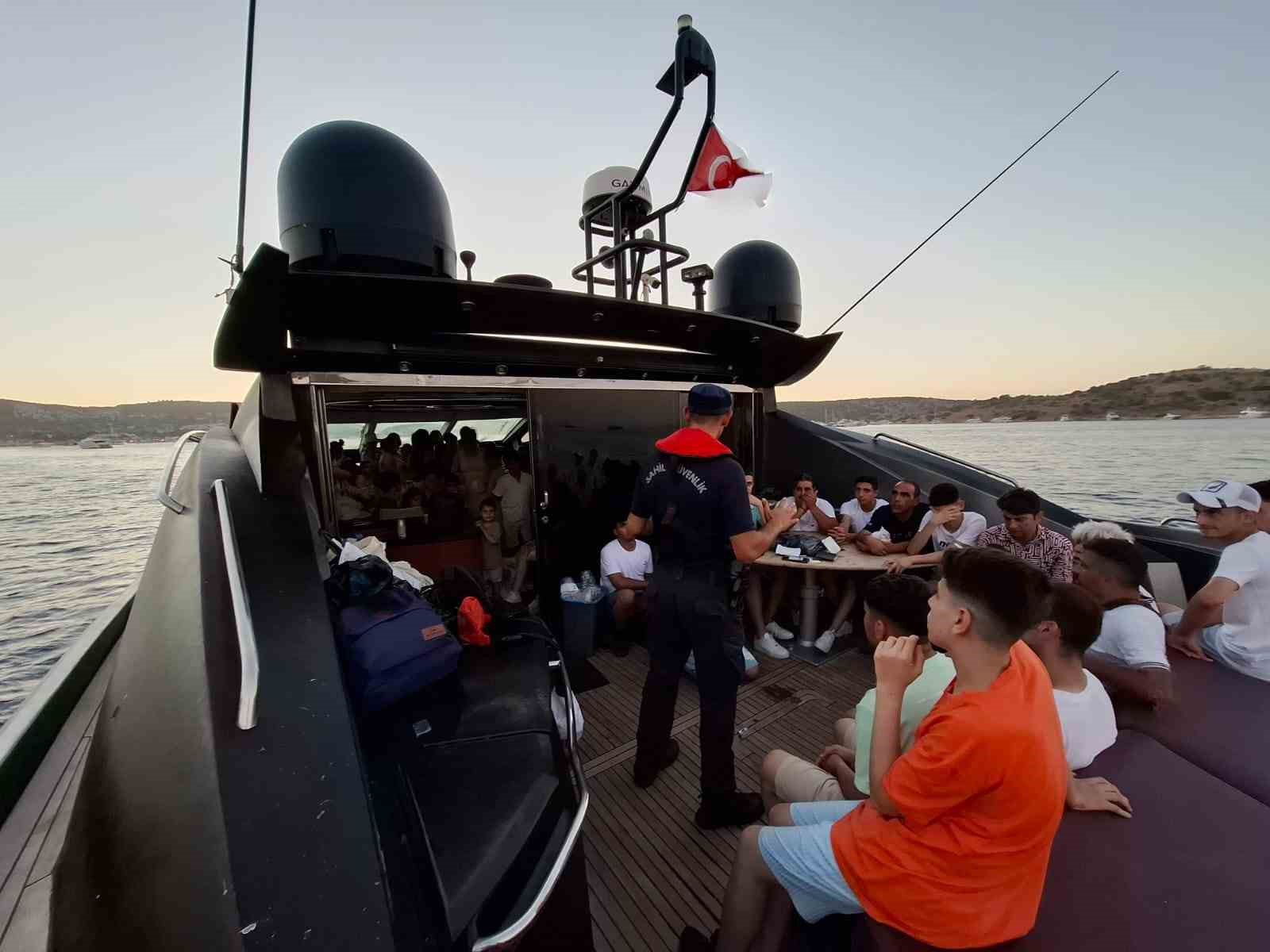 Motoryatta 72 düzensiz göçmen yakalandı