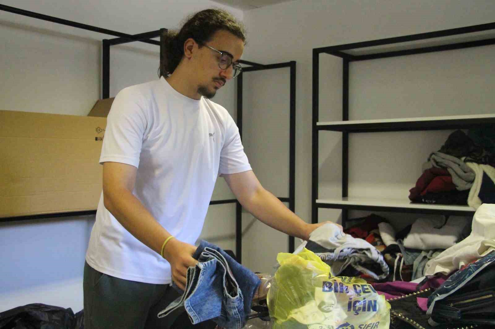 Ücretsiz kıyafet projesiyle hem çevre hem toplum kazanıyor