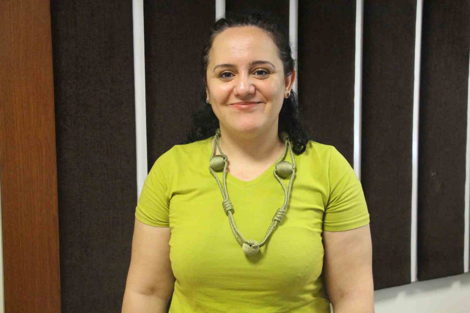 &Uuml;cretsiz kıyafet projesiyle hem &ccedil;evre hem toplum kazanıyor
