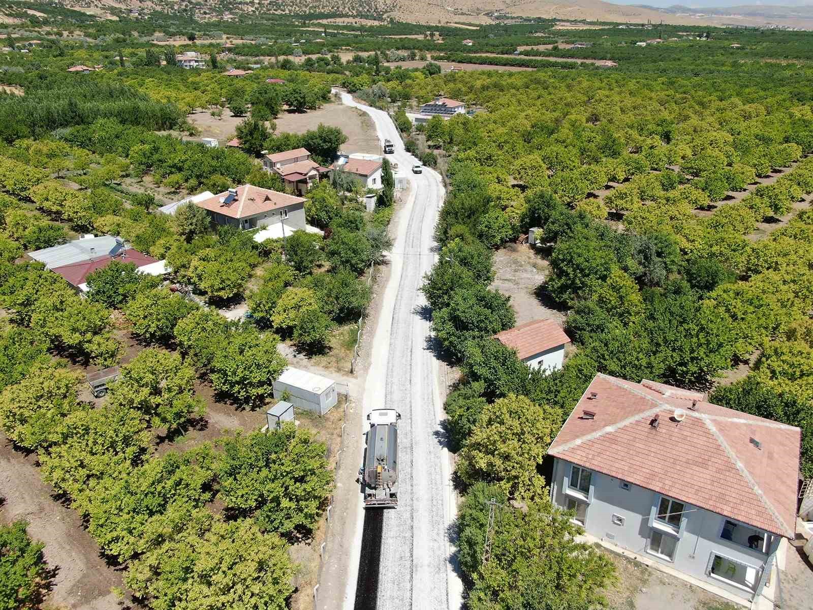 Malatya&rsquo;da il&ccedil;e yolları yenileniyor
