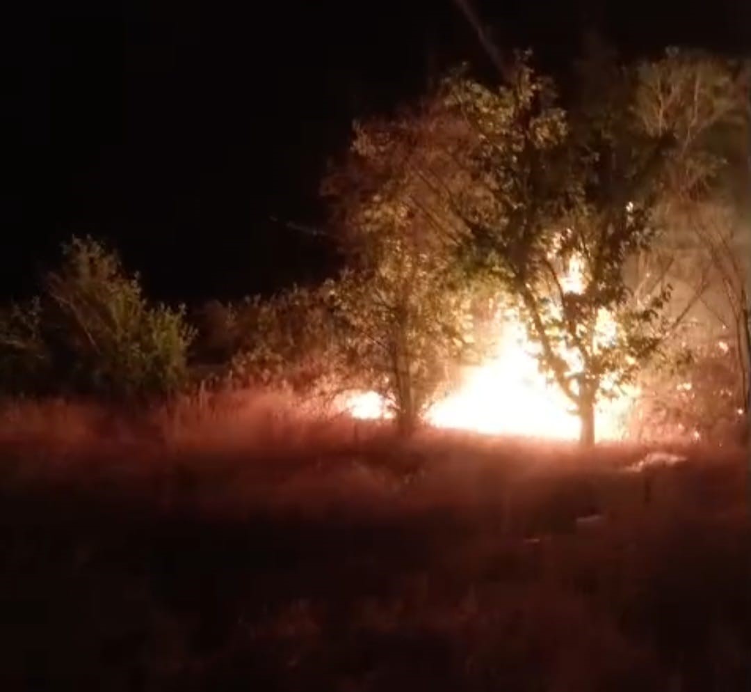 Darende’de ot yangını