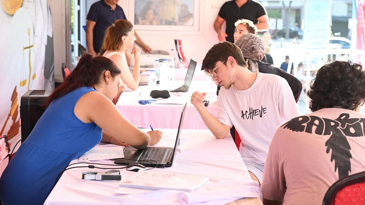 B&uuml;y&uuml;kşehir&rsquo;in tercih tırı &uuml;niversite adaylarının hizmetinde
