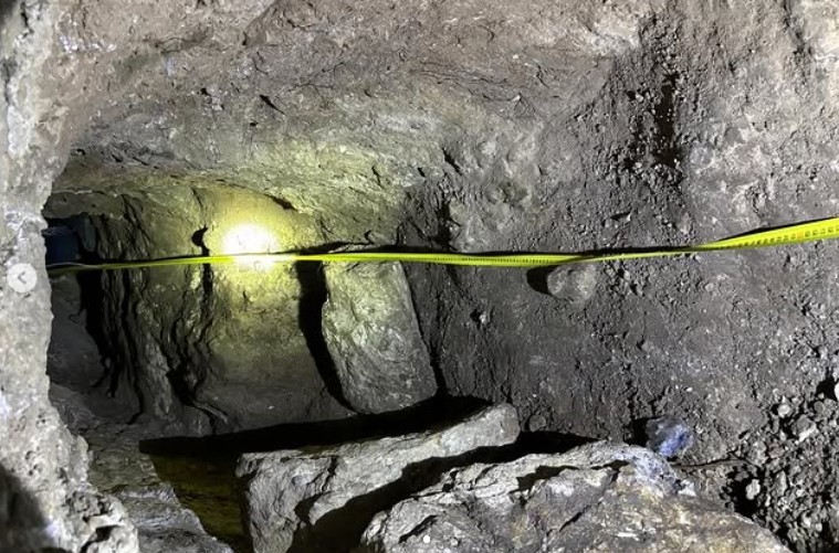 Kazdıkları 14 metrelik tünelde suçüstü yakalandılar