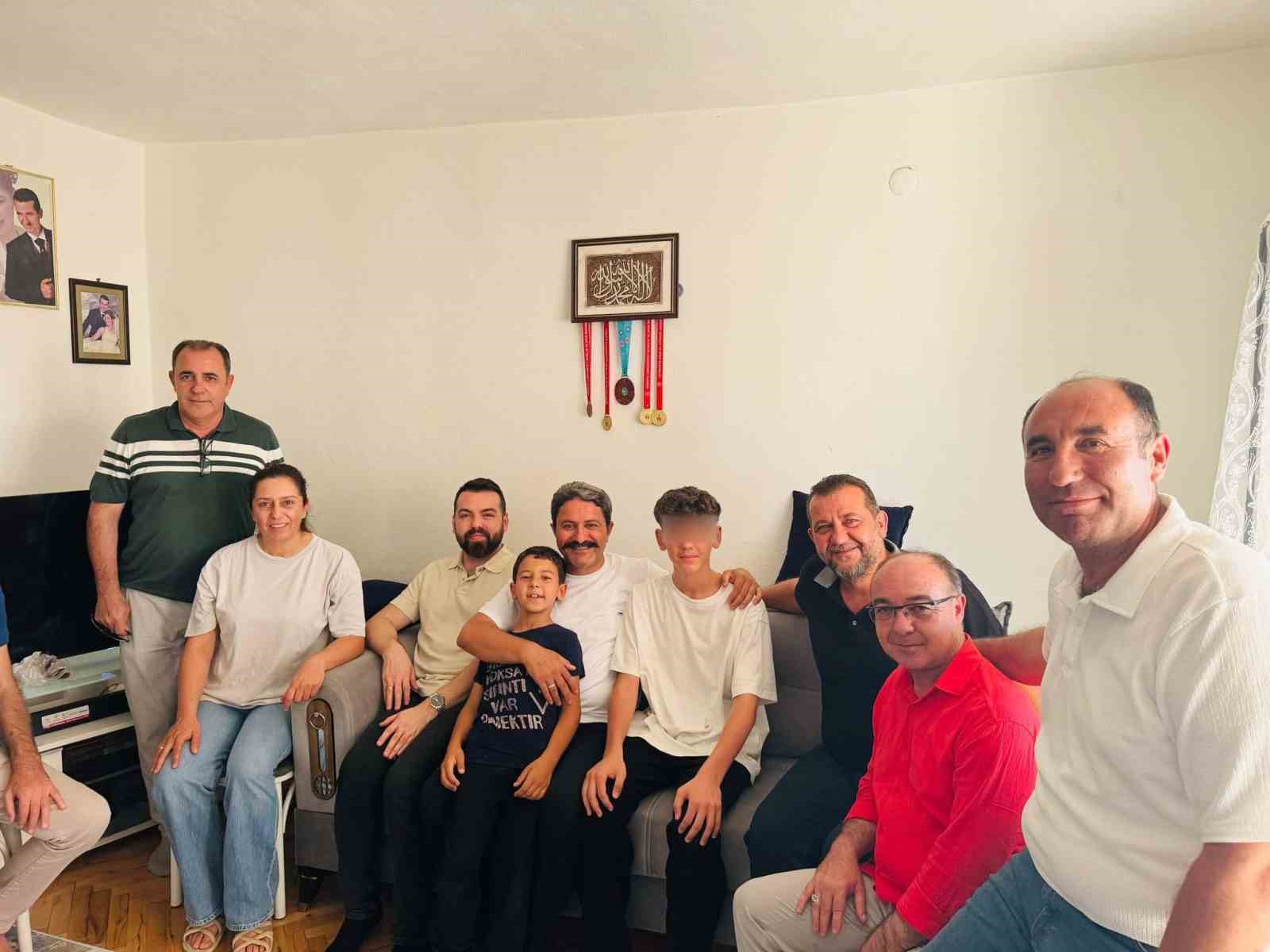 8 çocuk tarafından darp edilen sporcuya Eskişehir Gençlik ve Spor İl Müdürlüğü’nden destek