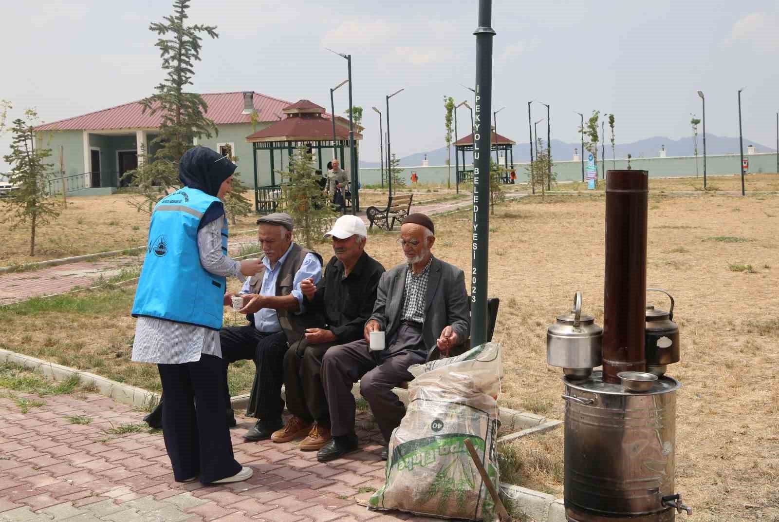 Van Büyükşehir Belediyesi yaşlı bireylere yönelik gezilerine devam ediyor