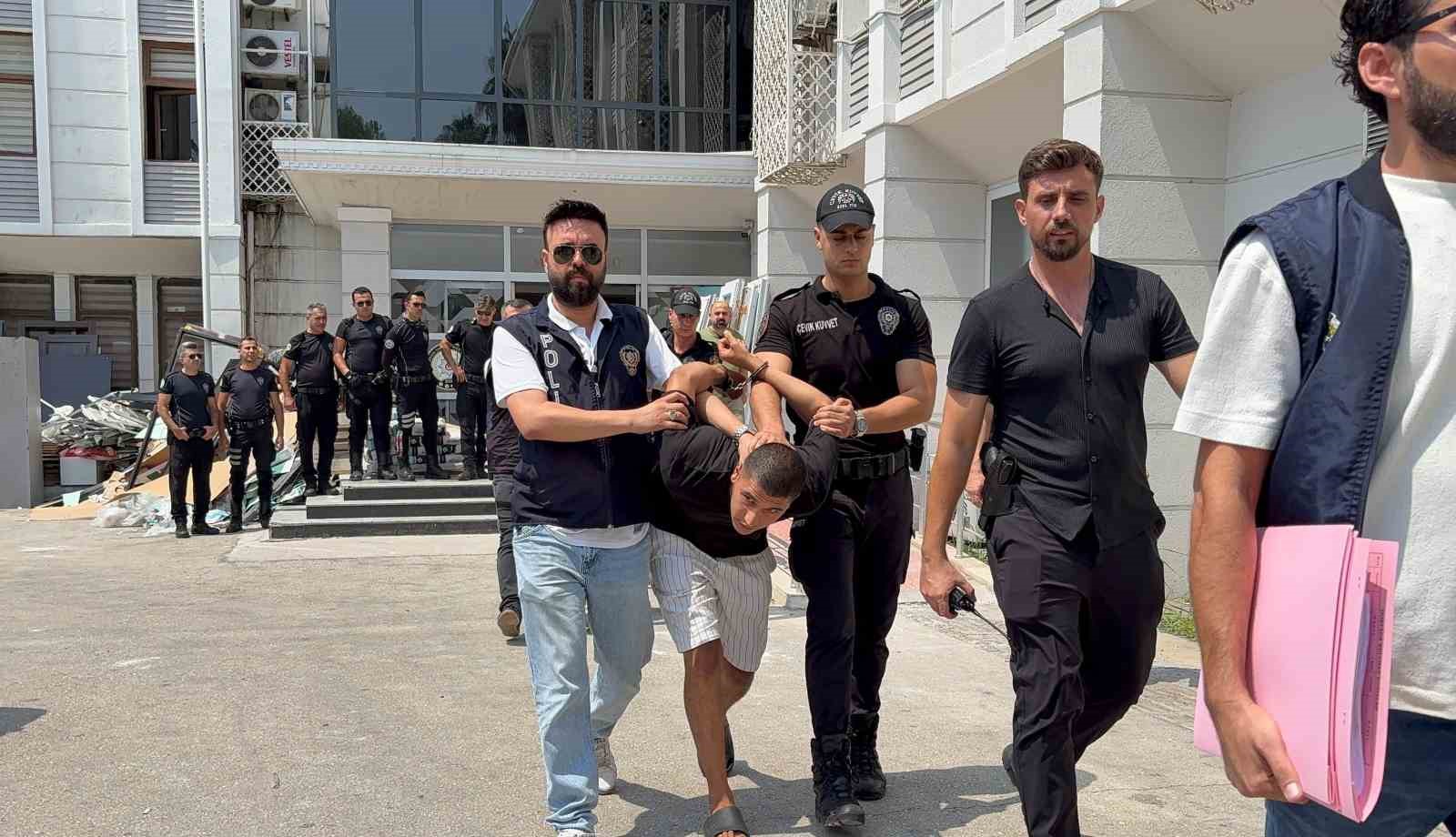 Mersin’de anne-kızı öldüren zanlı tutuklandı