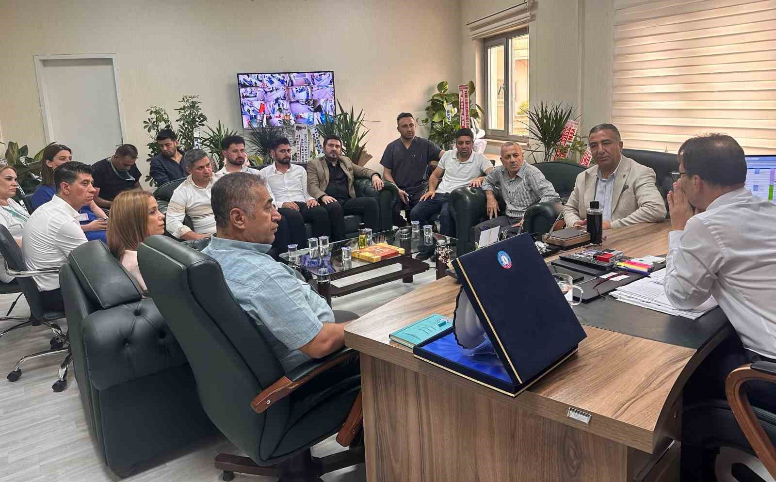 Sağlık-Sen Heyeti, Cizre Devlet Hastanesi Başhekimi ile görüştü