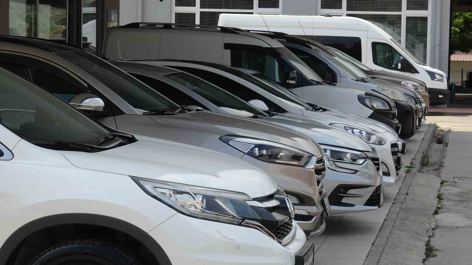 İkinci el otoda alt segment reva&ccedil;ta
