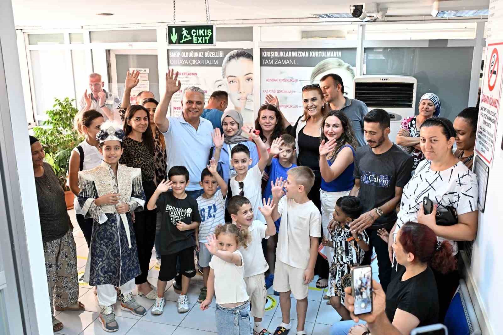 Muratpaşa’da sünnet olan çocuklar şölene hazırlanıyor