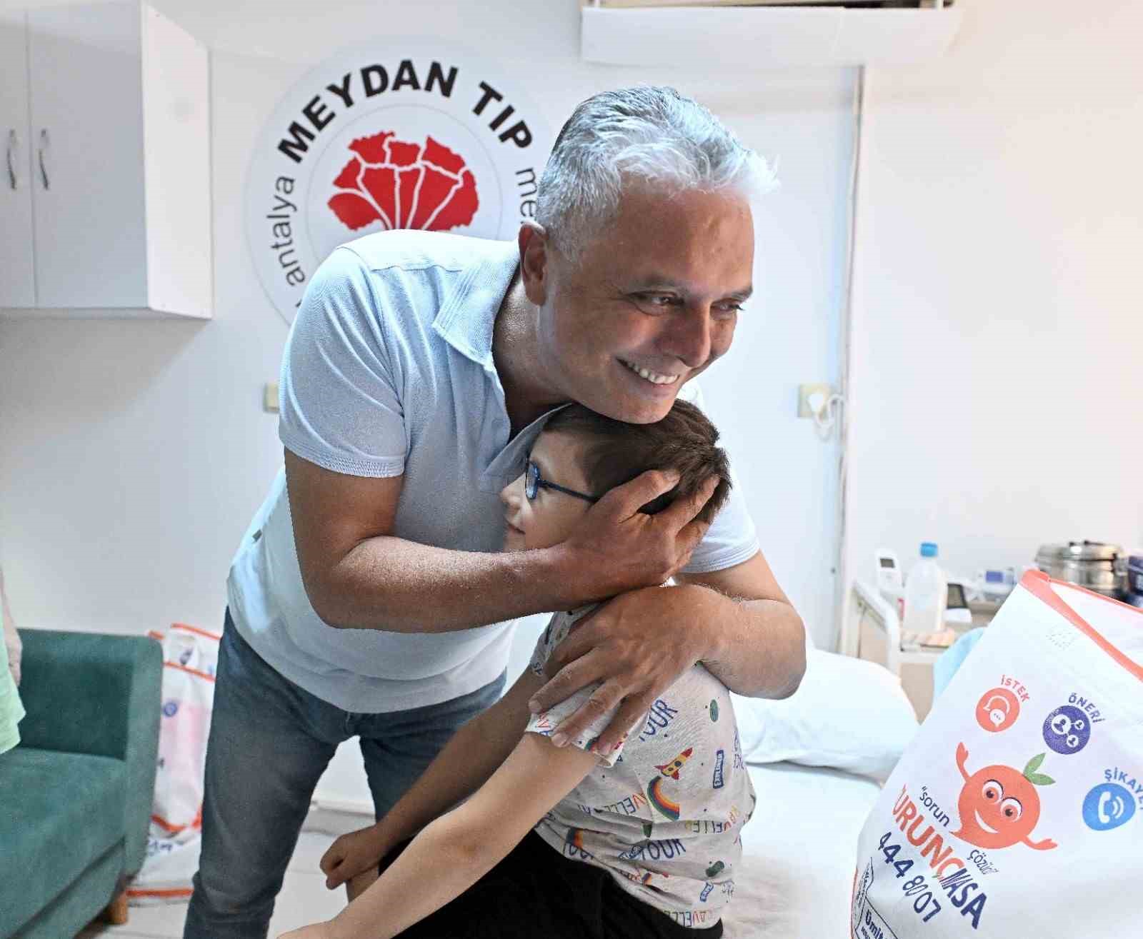 Muratpaşa&rsquo;da s&uuml;nnet olan &ccedil;ocuklar ş&ouml;lene hazırlanıyor
