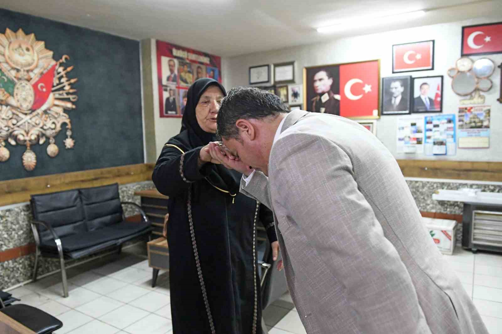 Başkan Erkan Aydın K&uuml;&ccedil;&uuml;kbalıklı&rsquo;da vatandaşla buluştu
