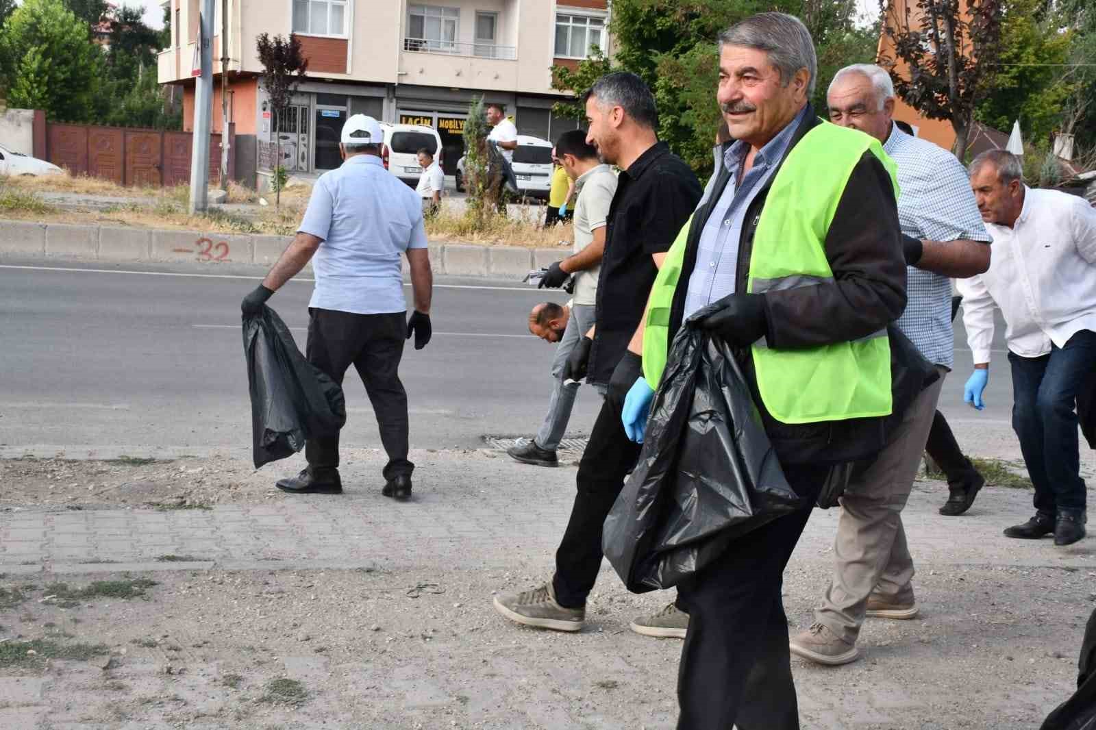 Patnos Belediyesi’nden temizlik seferberliği