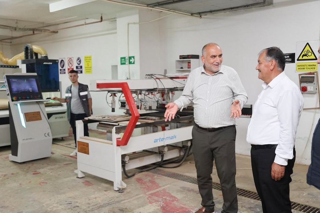 Başkan Sandıçı: "Eser ve hizmet belediyeciliği anlayışıyla çalışmaya devam ediyoruz"