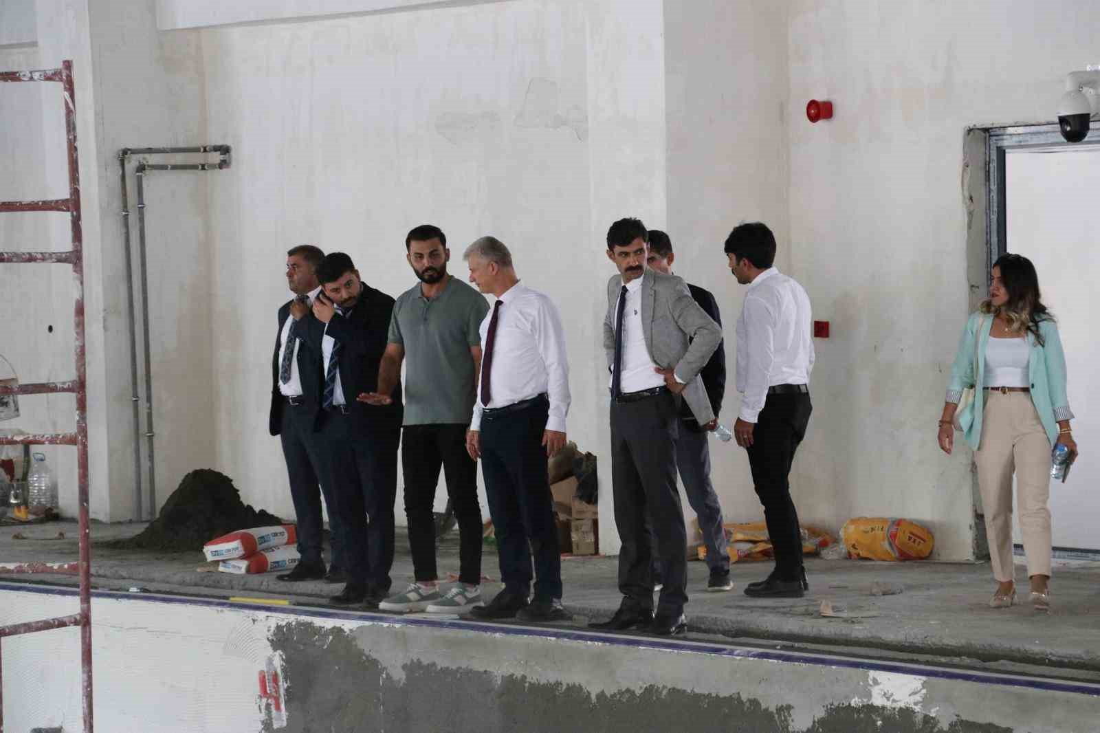 Malazgirt&rsquo;in spor ve gen&ccedil;lik altyapısına dev yatırım
