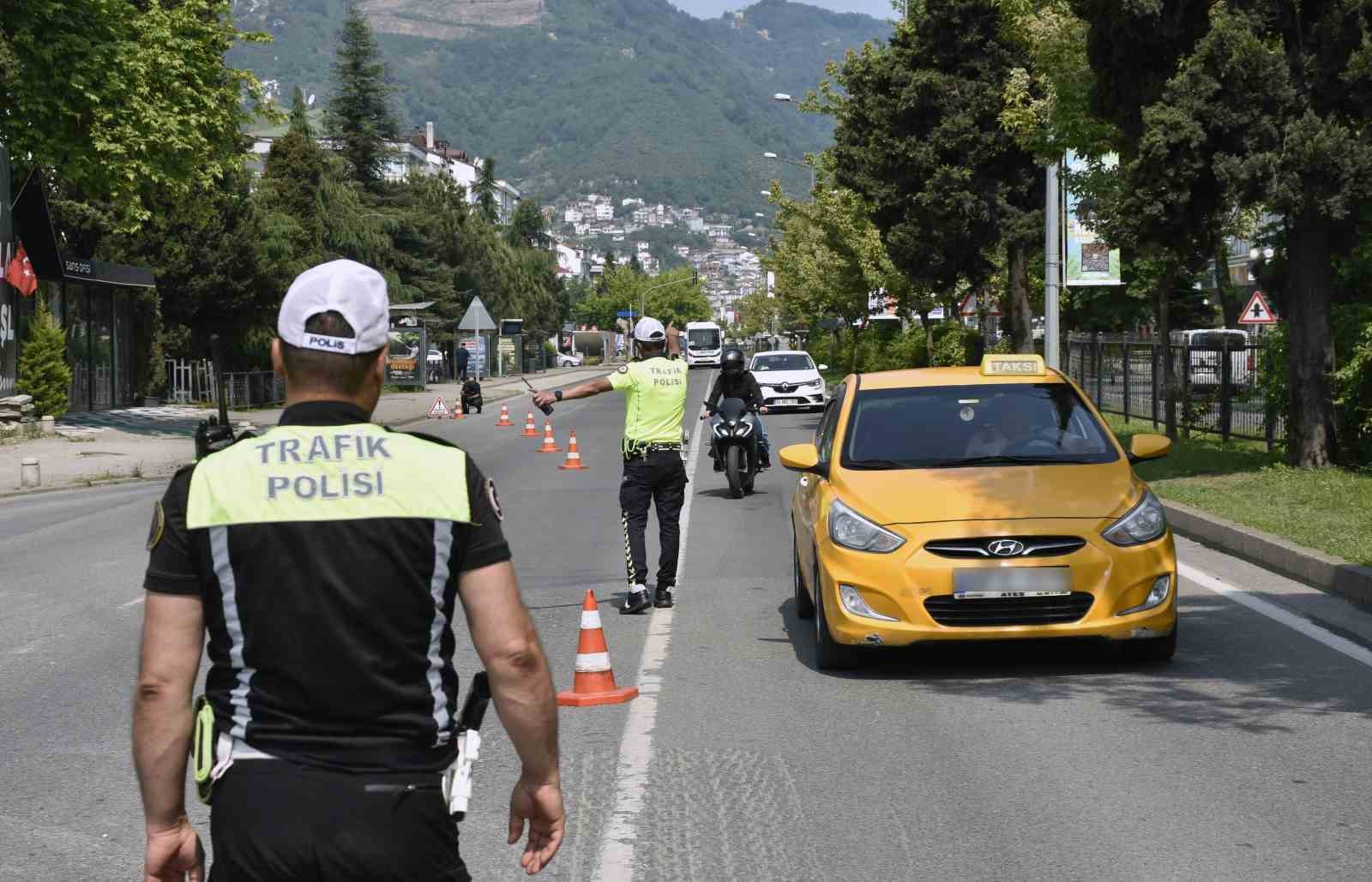 Ordu’da bir haftada 15 binden fazla araç ve sürücüsü denetledi