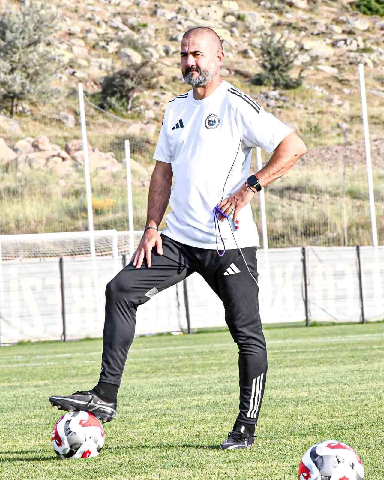 G&ouml;khan &Uuml;nal: "1. etabı g&uuml;zel bir ortamda tamamladık"
