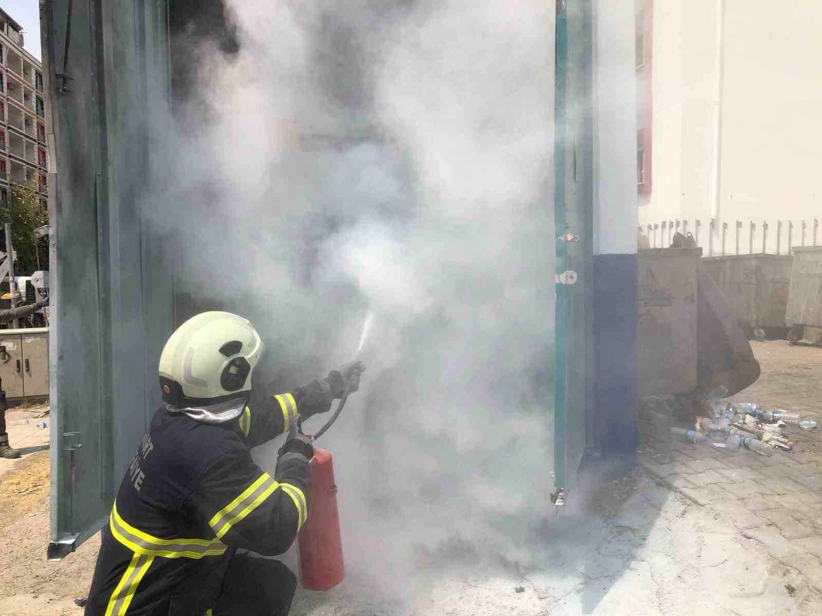 Siirt’te elektrik trafosunda yangın