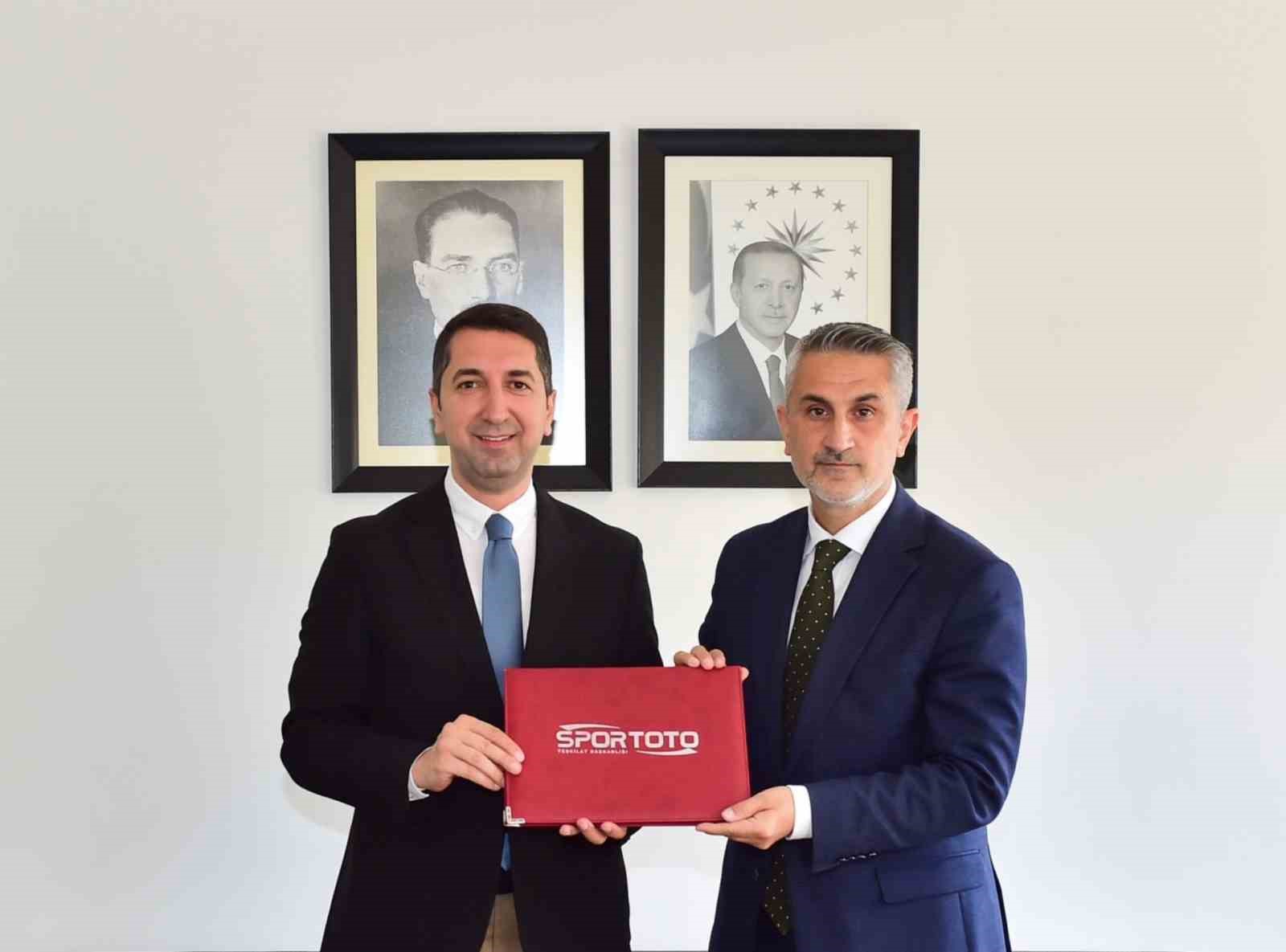 Elazığ’a 8 yeni futbol sahası yapılacak