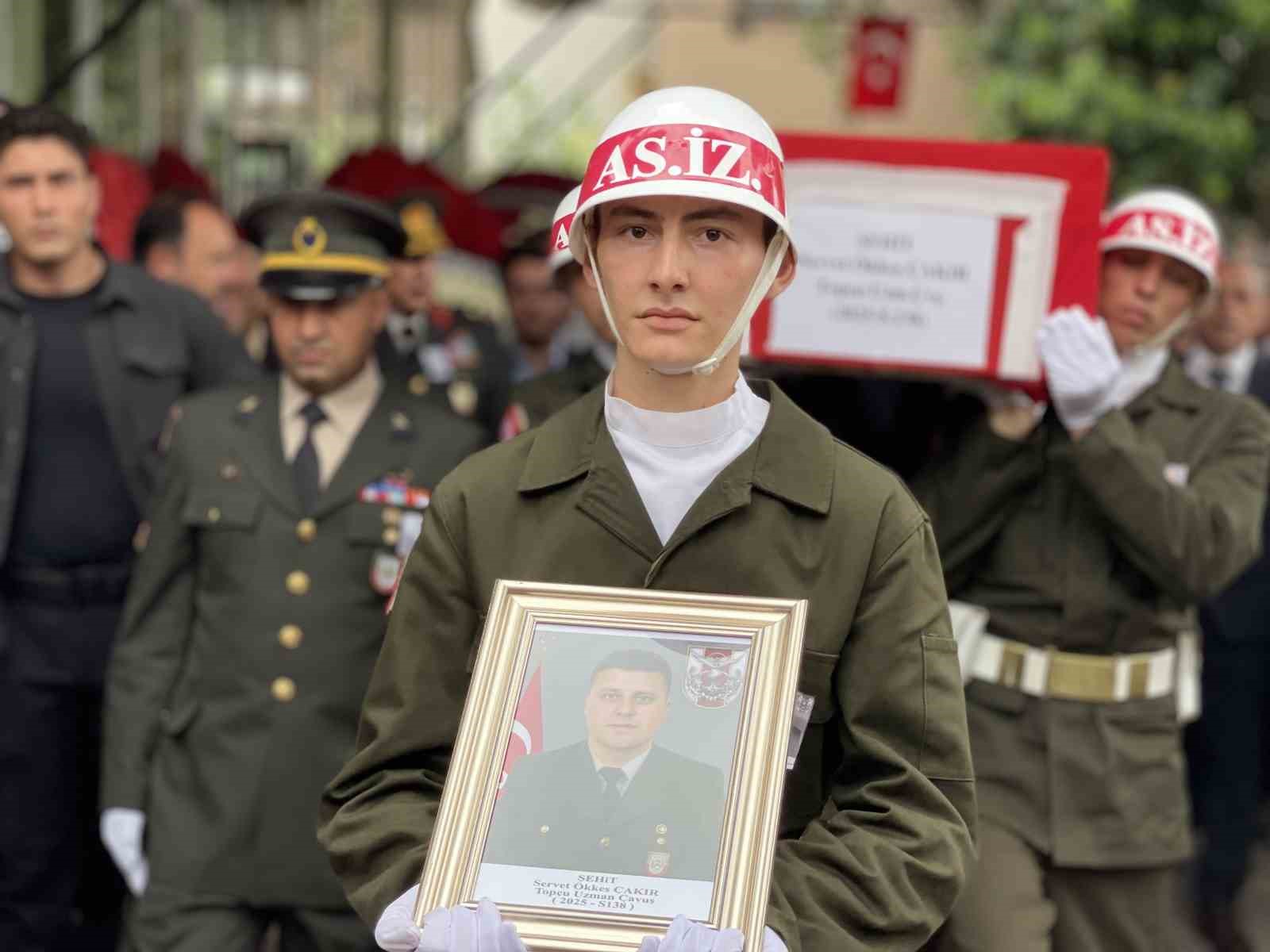 Şehit Uzman &Ccedil;avuş &Ccedil;akır, Osmaniye&rsquo;de son yolculuğuna uğurlandı
