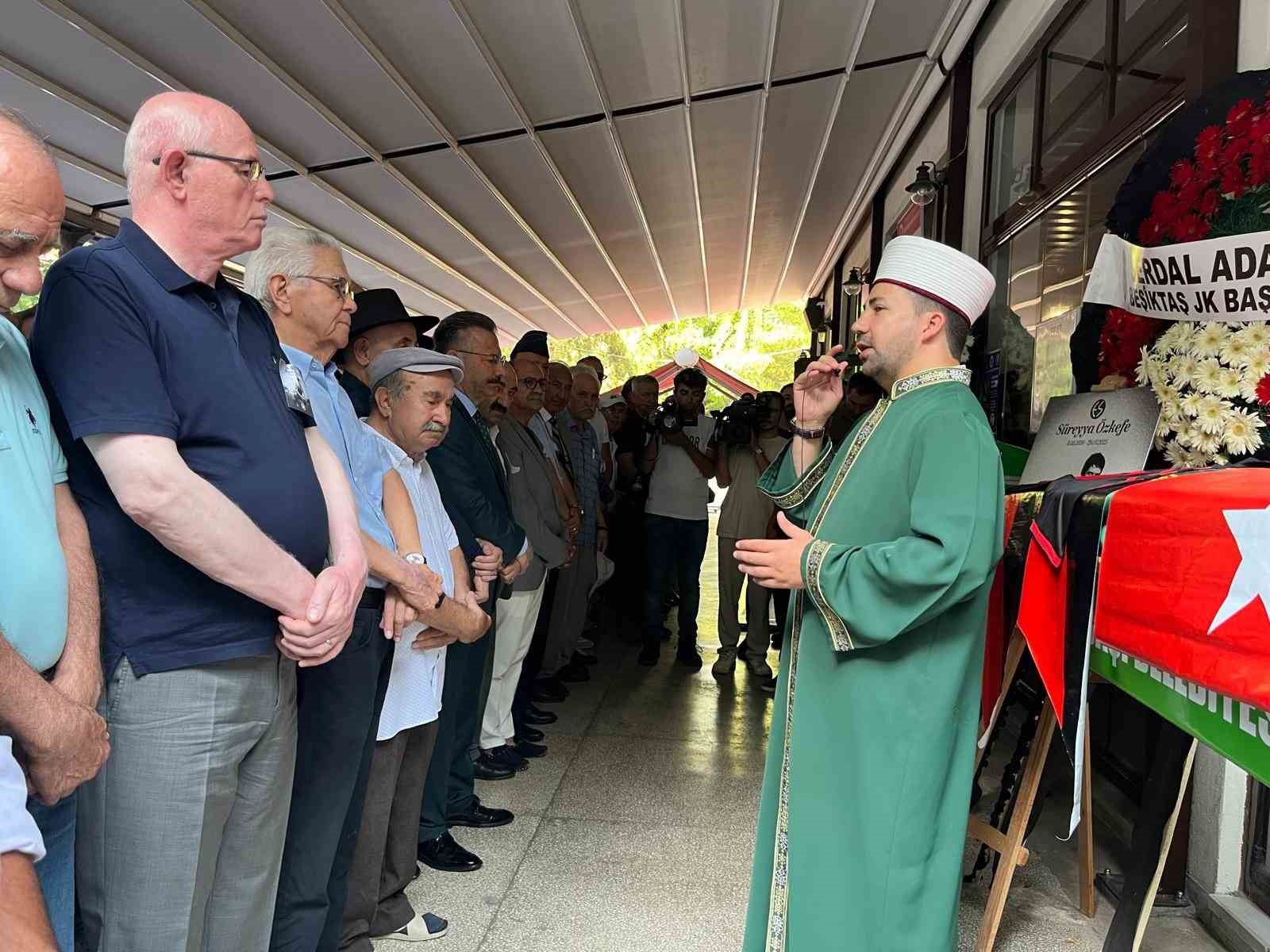 Eskişehirspor&rsquo;un efsane ismi S&uuml;reyya &Ouml;zkefe son yolculuğuna uğurlandı
