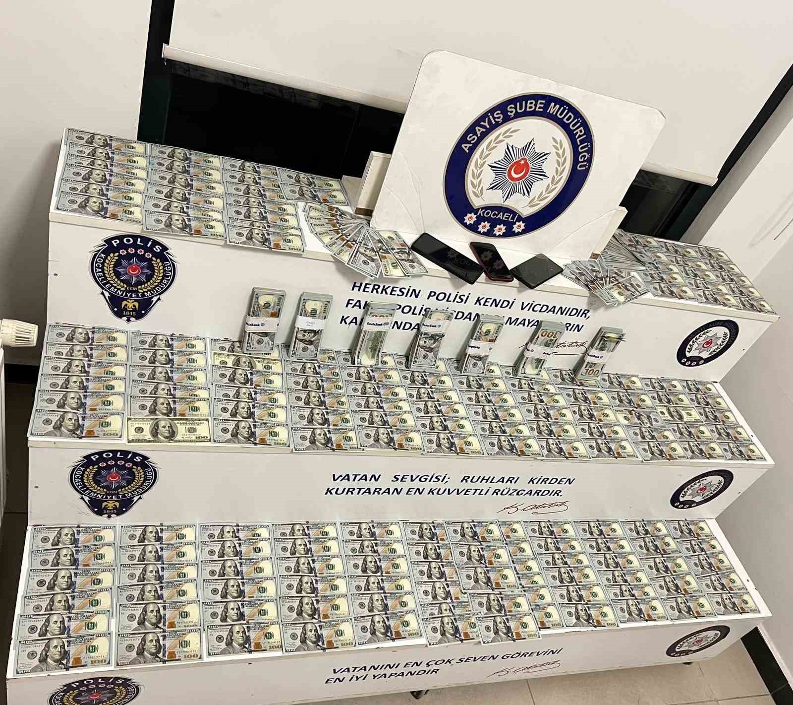 Telefon dolandırıcıları 85 bin 400 dolar ile yakalandı