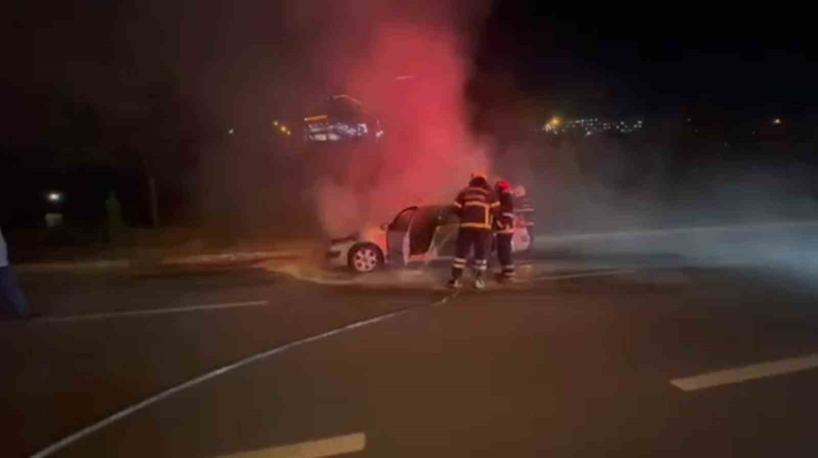 Şanlıurfa’da otomobil yanarak kullanılamaz hale geldi