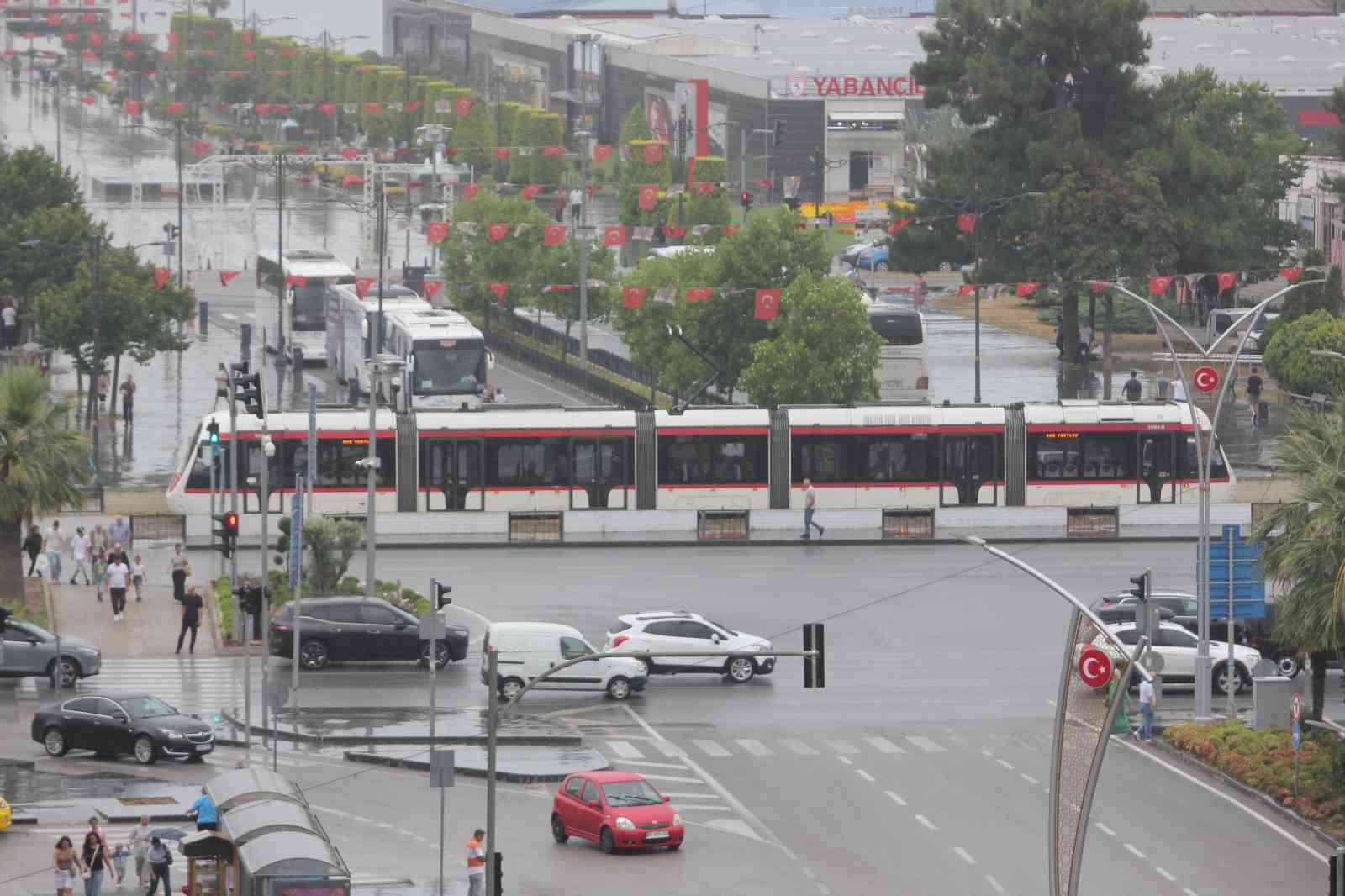 Samsun&rsquo;u serinleten yağmur
