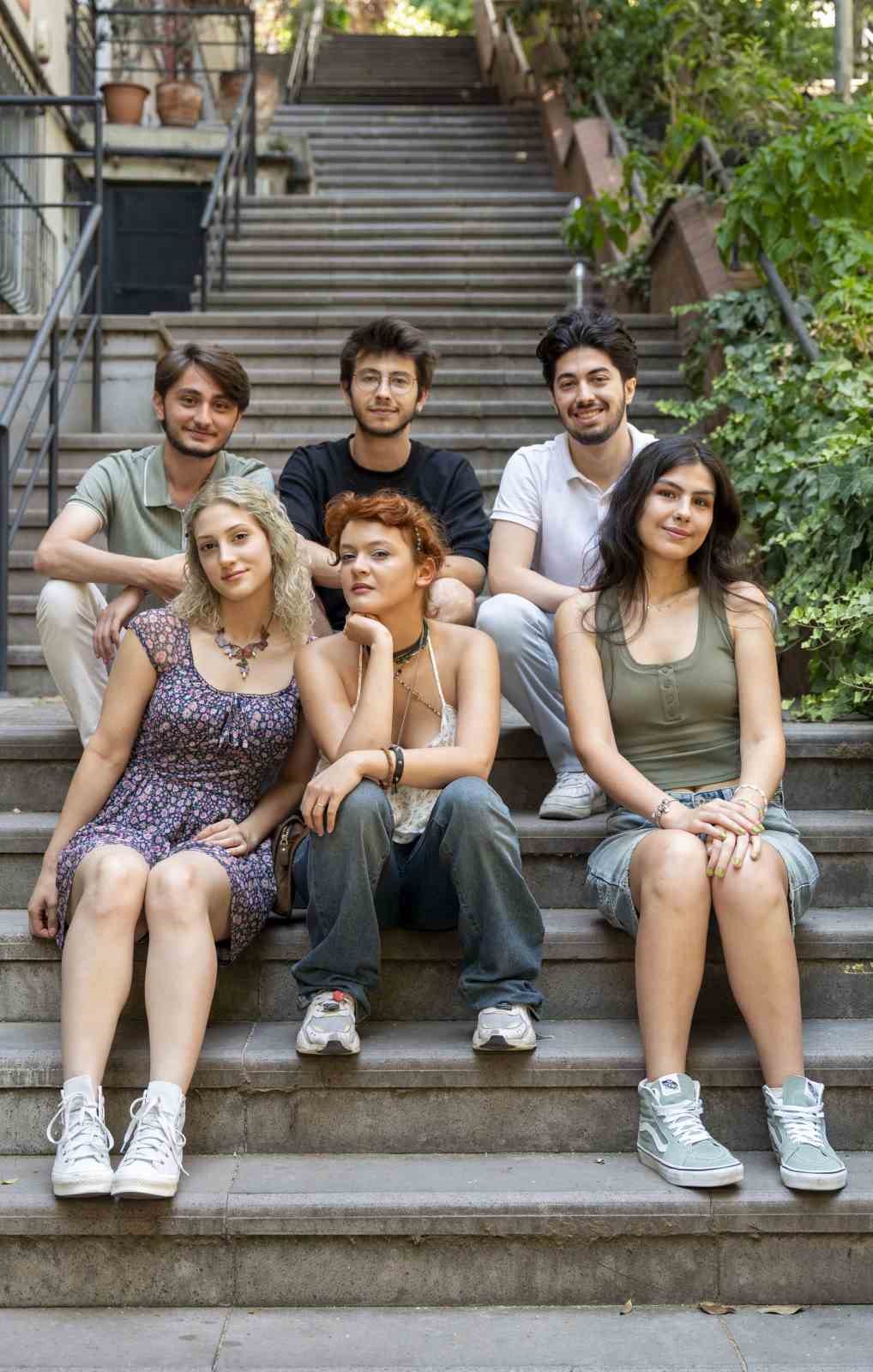 &Uuml;niversitedeyken şirket kurup dijital oyun sekt&ouml;r&uuml;ne girdiler
