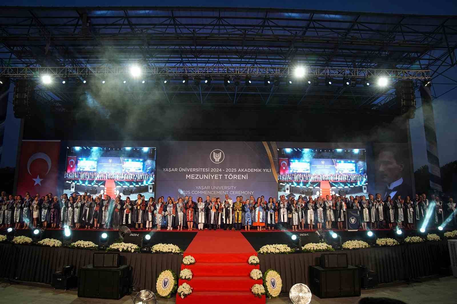 &Ccedil;anakkale Boğazı&rsquo;nı 45&rsquo;inde y&uuml;zerek ge&ccedil;ti, &uuml;niversiteyi 51&rsquo;inde birincilikle bitirdi
