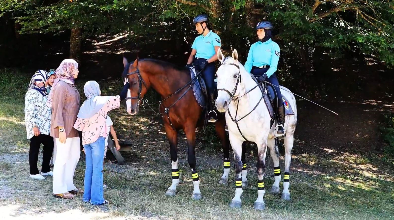 Atlı jandarma timleri Abant&rsquo;ta g&ouml;rev başında
