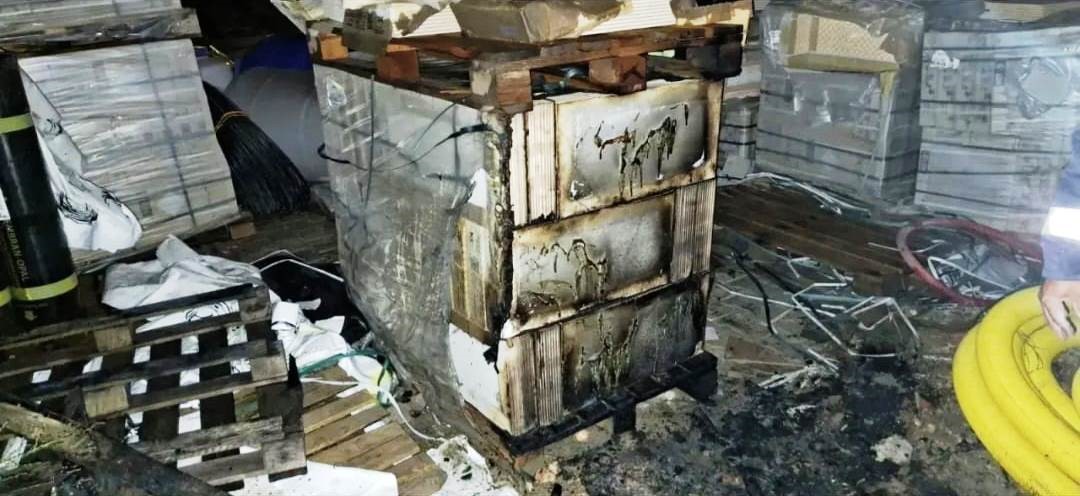 Emet&rsquo;te depo yangını korkuttu
